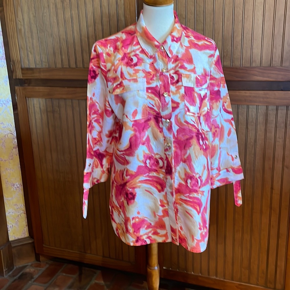 #81, JM Collection, Floral button up top.